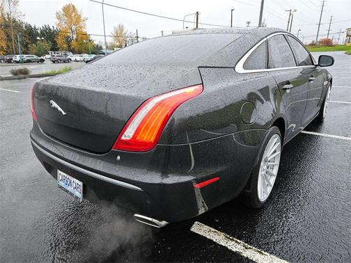 2011 Jaguar XJ Base
