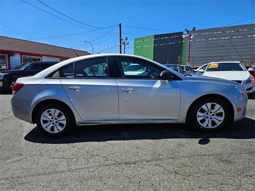 2013 Chevrolet Cruze LS