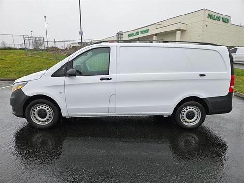 2023 Mercedes-Benz Metris Base