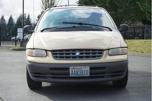 1997 Plymouth Voyager SE
