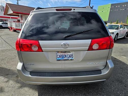 2010 Toyota Sienna XLE