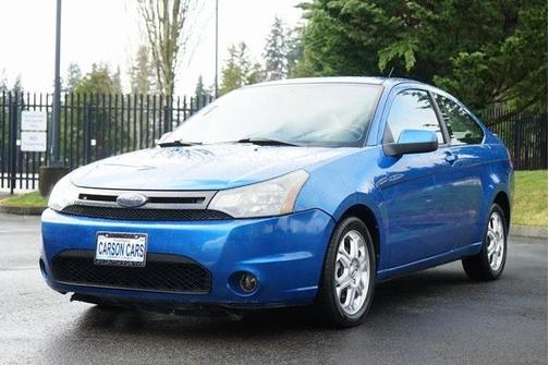 Photo 1 of 12 of 2010 Ford Focus SE