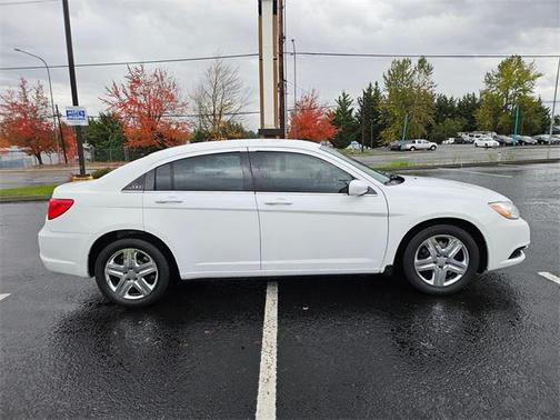 2014 Chrysler 200 LX