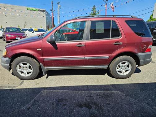 1999 Mercedes-Benz M-Class ML 320