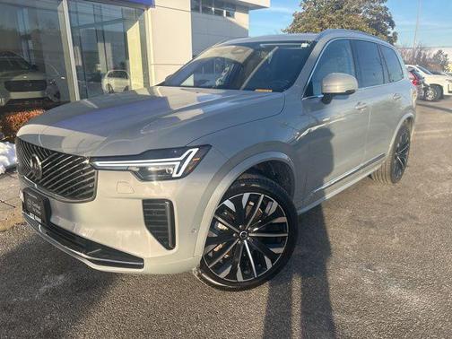 2025 Volvo XC90 B6 Plus 7-Seater