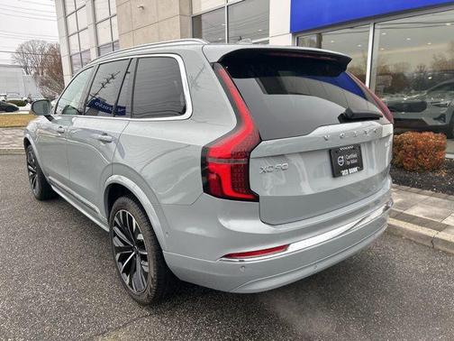 2025 Volvo XC90 B6 Plus 7-Seater