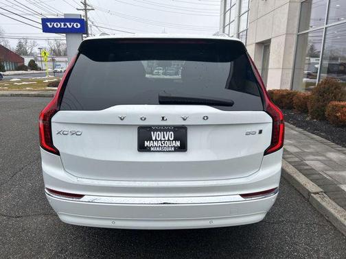 2025 Volvo XC90 B5 Plus 7-Seater