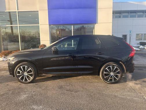 2025 Volvo XC60 B5 Plus