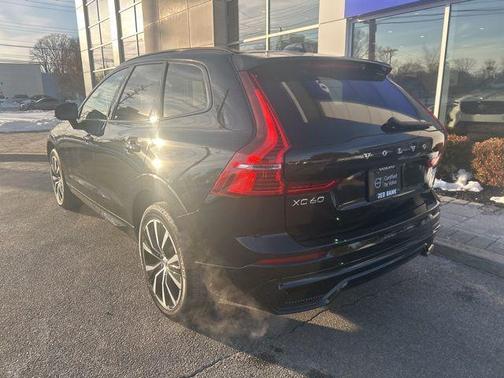 2025 Volvo XC60 B5 Plus