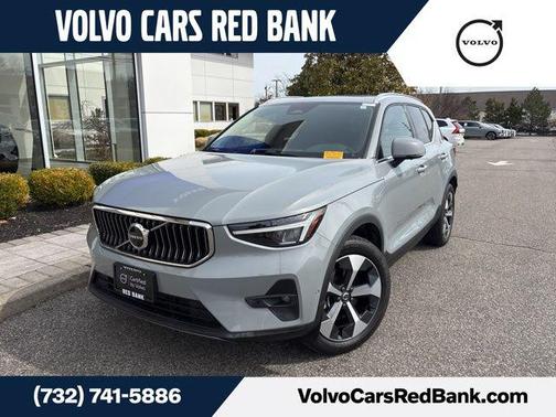 Vapour Grey Metallic 2025 Volvo XC40 B5 Plus Bright Theme