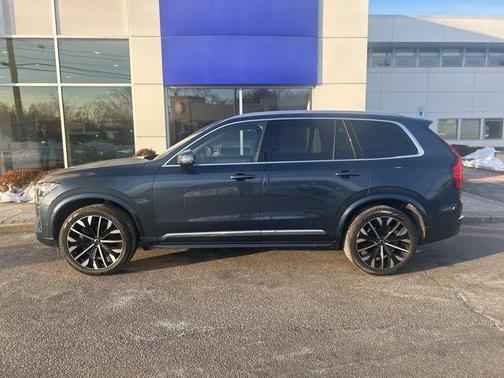 2025 Volvo XC90 B6 Plus 7-Seater