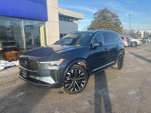 2025 Volvo XC90 B6 Plus 7-Seater