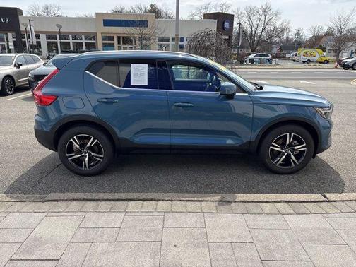Blue 2025 Volvo XC40 B5 Core Bright Theme