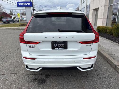 2025 Volvo XC60 B5 Plus