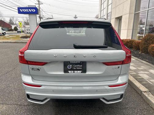 2025 Volvo XC60 B5 Plus