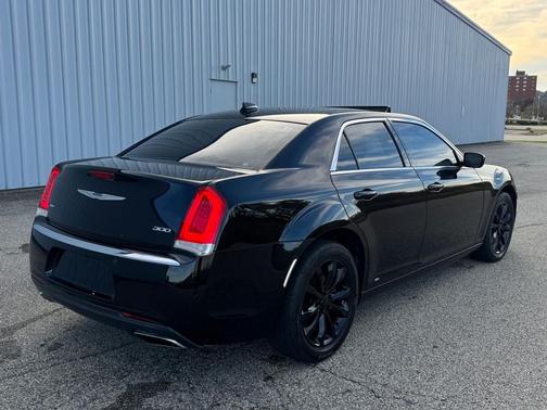 2015 Chrysler 300 Limited