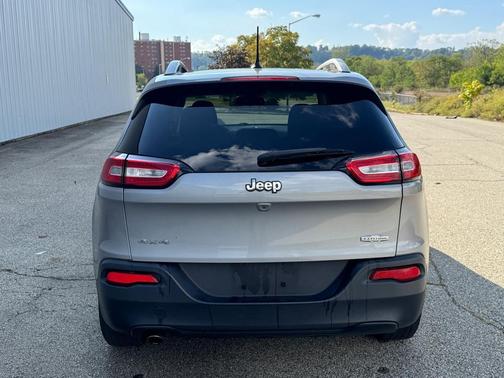 2016 Jeep Cherokee Latitude