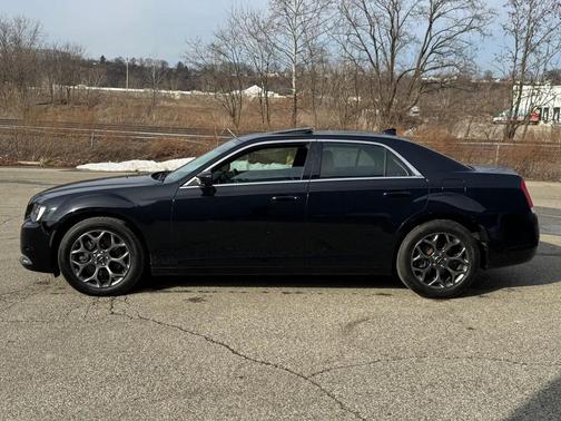 2018 Chrysler 300 Touring