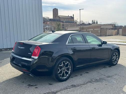2018 Chrysler 300 Touring