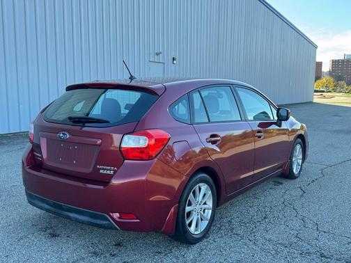 2012 Subaru Impreza 2.0i Premium