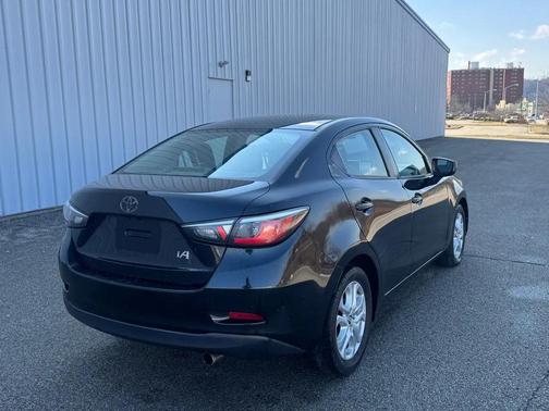 2017 Toyota Yaris iA Base