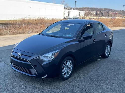 2017 Toyota Yaris iA Base