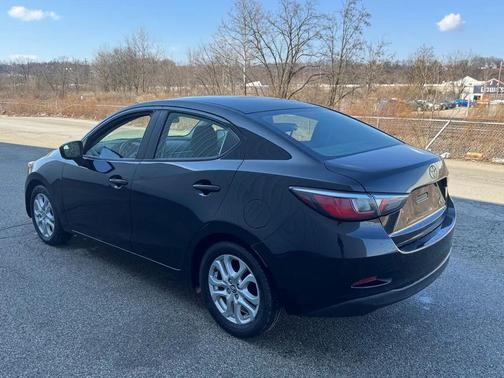 2017 Toyota Yaris iA Base