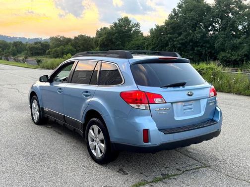 2012 Subaru Outback 2.5i Premium