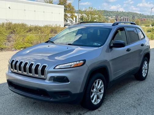 2017 Jeep Cherokee Sport