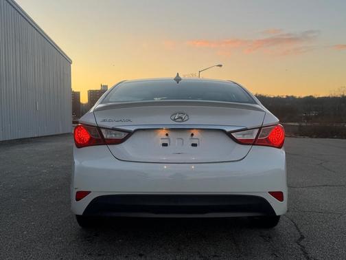 2014 Hyundai SONATA GLS