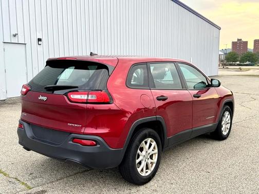 2015 Jeep Cherokee Sport