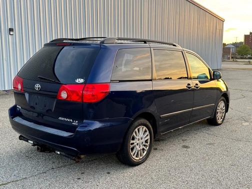 2007 Toyota Sienna LE