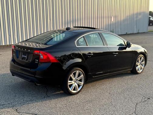 2011 Volvo S60 T6