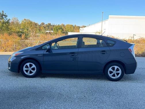2013 Toyota Prius Three