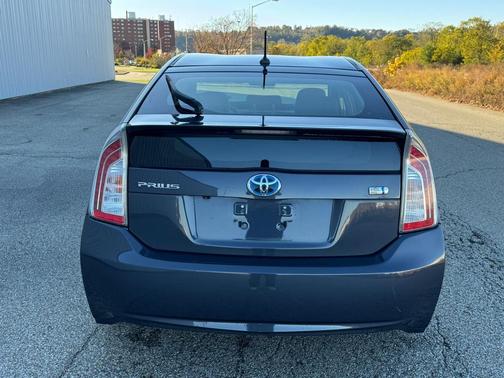 2013 Toyota Prius Three
