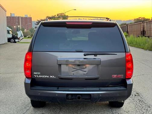 2010 GMC Yukon XL 1500 SLE