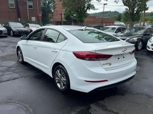 Quartz White Pearl 2017 Hyundai ELANTRA Limited