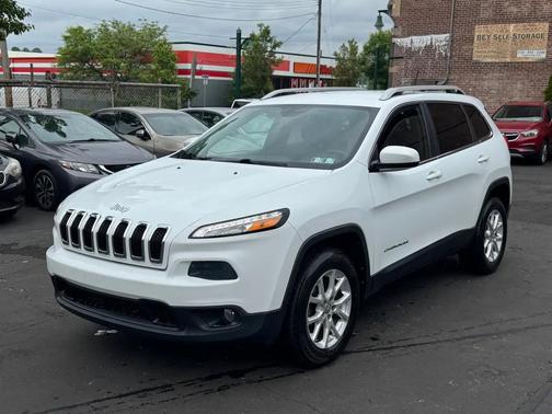 Bright White Clearcoat 2014 Jeep Cherokee Latitude