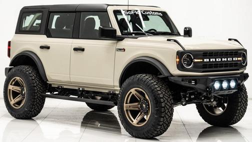 2025 Ford Bronco Custom