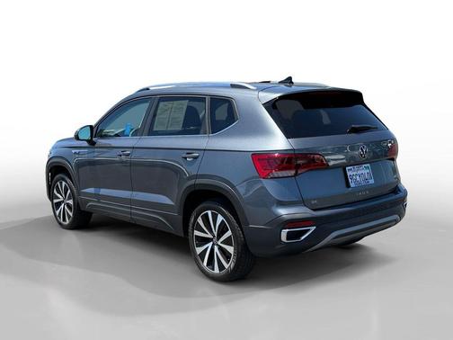 Platinum Gray Metallic 2023 Volkswagen Taos 1.5T SE