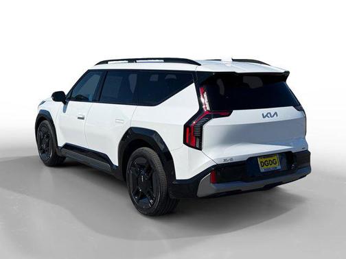 Snow White Pearl 2024 Kia EV9 GT-Line