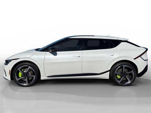 Snow White Pearl 2024 Kia EV6 GT
