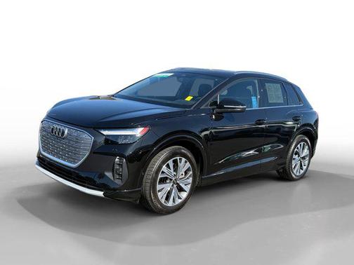 Mythos Black Metallic 2023 Audi Q4 e-tron Premium Plus 40 RWD