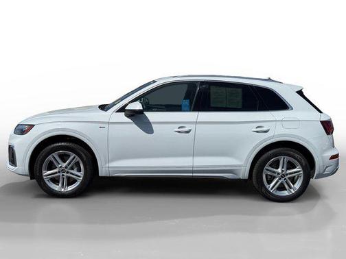 Glacier White 2023 Audi Q5 e 55 S line Premium Plus
