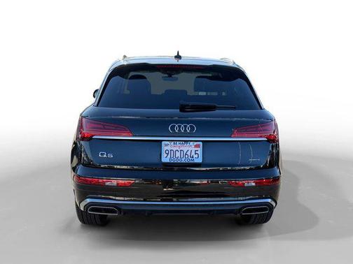 Mythos Black Metallic 2022 Audi Q5 45 S line Premium