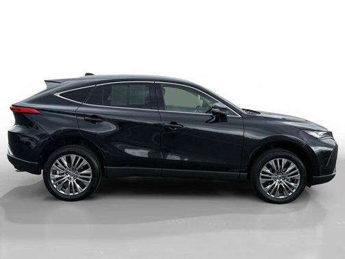 2022 Toyota Venza XLE