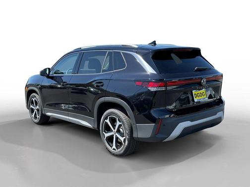 Black Pearl 2026 Volkswagen Tiguan 2.0T SE
