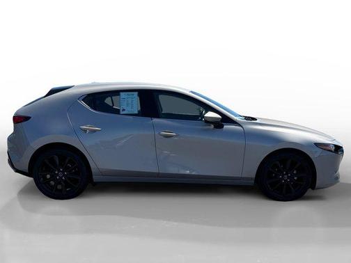 2022 Mazda Mazda3 FWD w/Premium Package