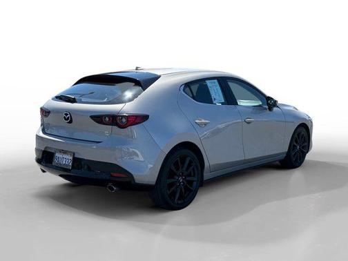 2022 Mazda Mazda3 FWD w/Premium Package