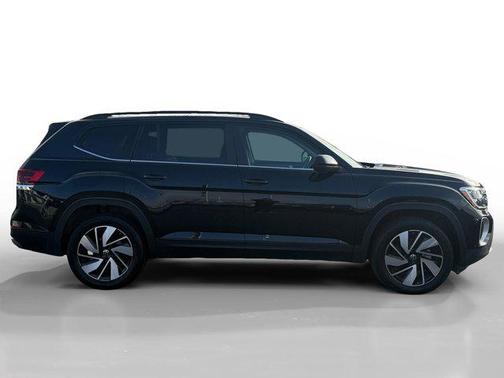 2024 Volkswagen Atlas 2.0T SE w/Technology 4MOTION